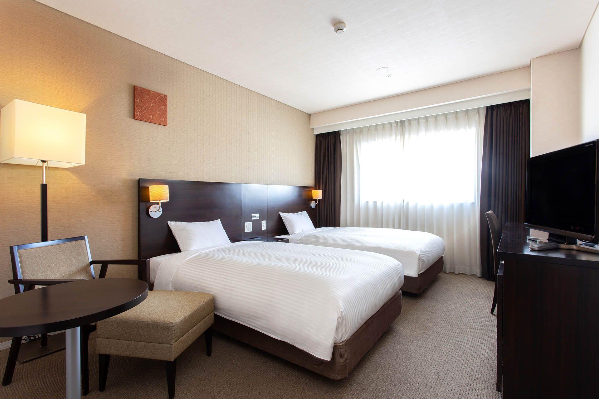 AH_Hirosaki_City_Room_Standard_Twin_01_MV_1920_1280.jpg